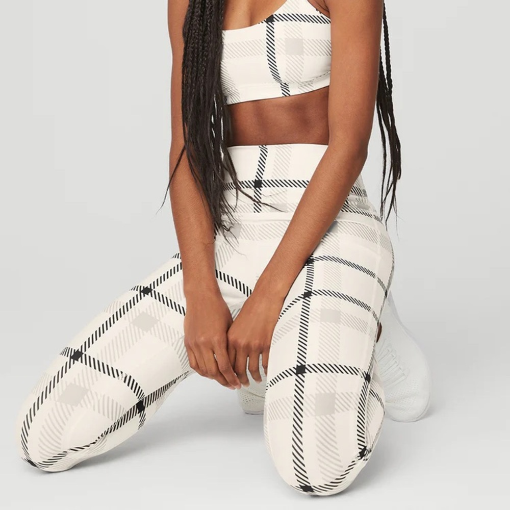 alo Airlift High-Waist Leggings, Magnified Plaid ivory/black, Size M, NWOT